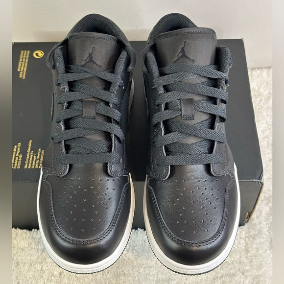 Jordan Women's Sneakers Black and Gray - Picture 2 of 13